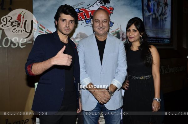 Divyendu Sharma, Aditi Sharma and Anupam Kher at the Trailer Launch of Ekkees Topon Ki Salaami (331920)