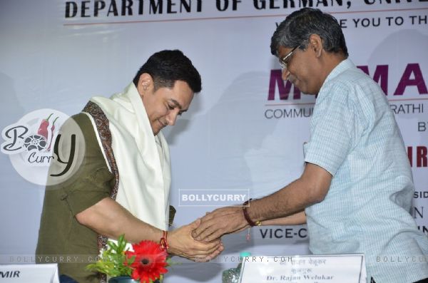 Aamir Khan felicitated at the Communicative Marathi Book Launch