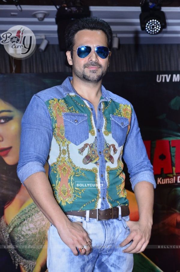 Emraan Hashmi poses for the media at the Promotion of Raja Natwarlal (332379)