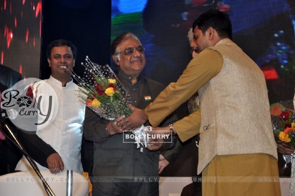 Anjan Srivastava felicitated at the Poetry Festival Organised by Ahtesab Foundation