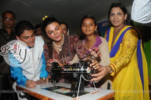 Rakhi Sawant tries a hand at sewing at the event