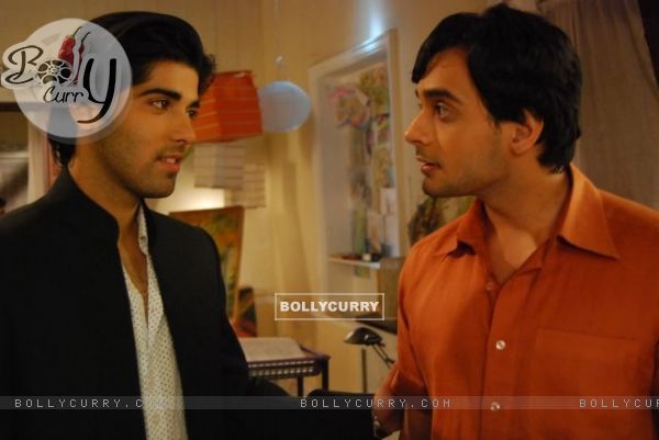 Ranvir Rajvansh talking to his brother Alekh