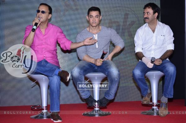 Vidhu Vinod Chopra was spotted interacting with the audience at the Second Poster Launch of P.K. (333407)