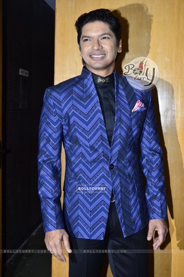 Shaan poses for the media at his Live Concert