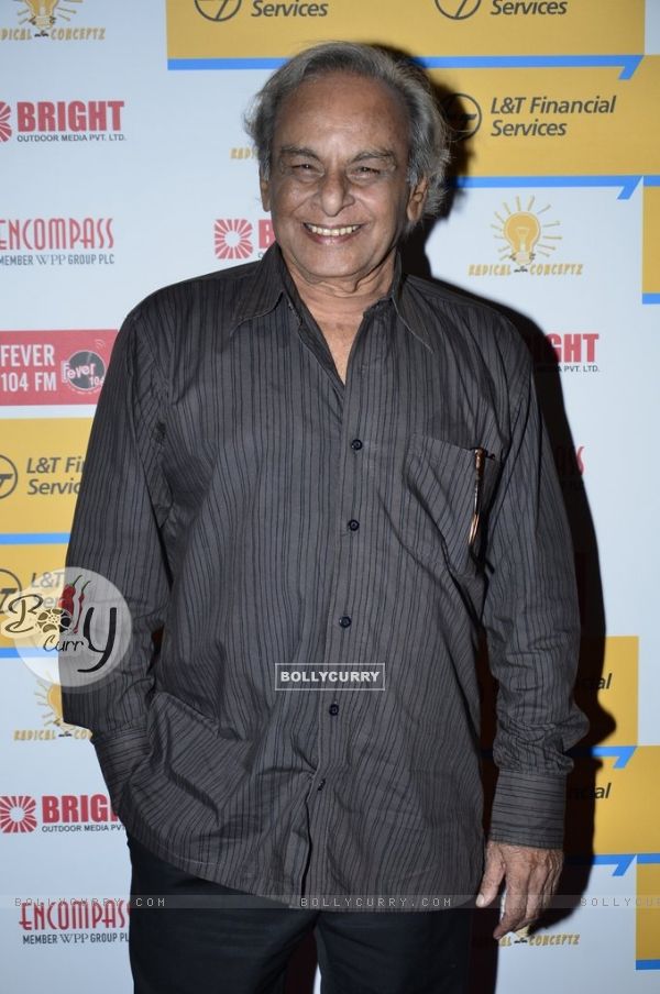 Anandji poses for the media at Shaan's Live Concert