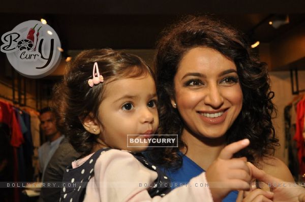 Tisca Chopra at Kallol Dutta's Collection Preview