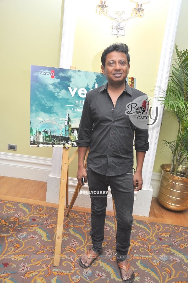 Onir poses for the camera at the Mahurat of the Movie 'Veda' (334466)