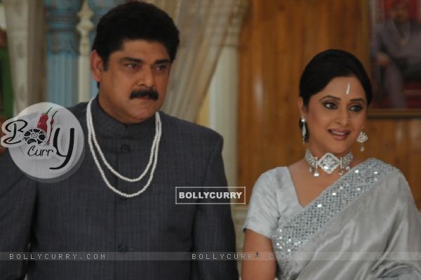 Raja Sahaab and Choti Rani looking happy