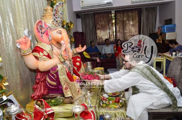 Nitin Mukesh makes an offering to Lord Ganesh