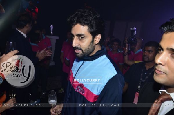 Abhishek Bachchan spotted enjoying at the Bash for Pro Kabbadi League by Mahindras