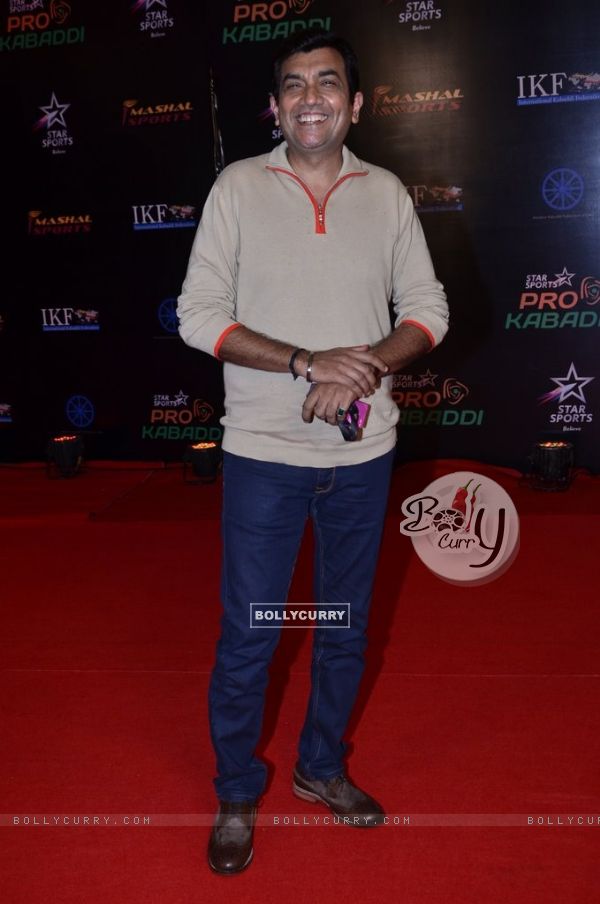 Sanjeev Kapoor poses for the media at the Grand Finale of Pro Kabbadi League