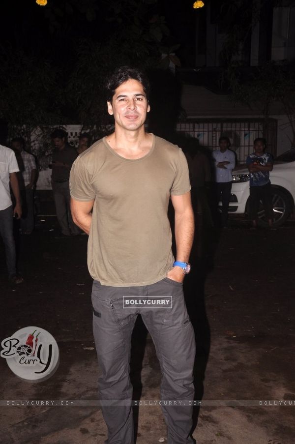 Dino Morea poses for the media at the Screening of Finding Fanny (335699)