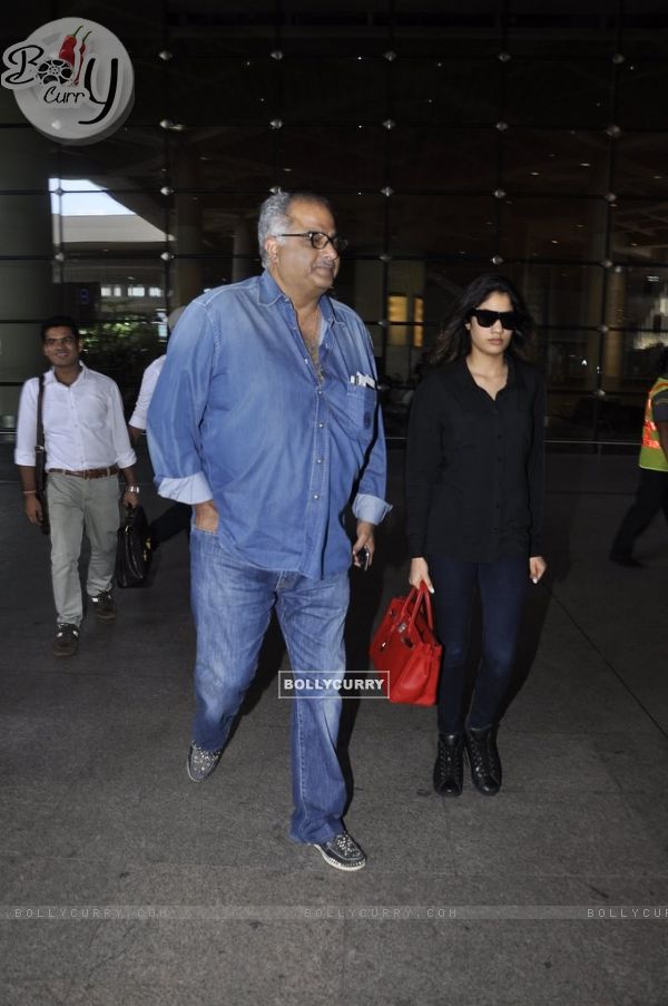 Boney Kapoor snapped with daughter Jahnavi Kapoor at Airport