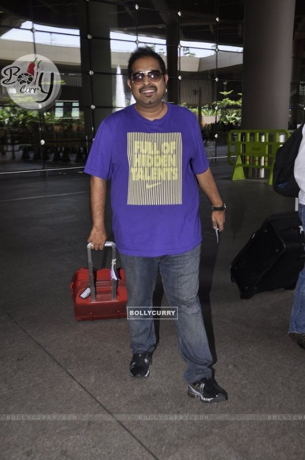Shankar Mahadevan snapped at Airport