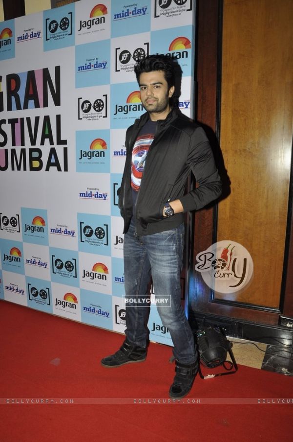Manish Paul poses for the media at 5th Jagran Film Festival Mumbai