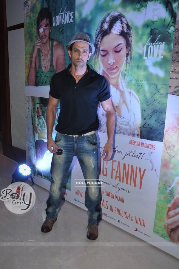 Hrithik Roshan poses for the media at the Success Bash of Finding Fanny (337289)