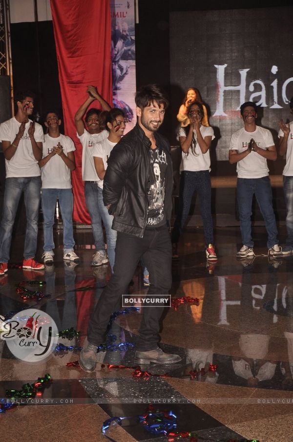 Shahid Kapoor poses for the media at Haider Song Launch