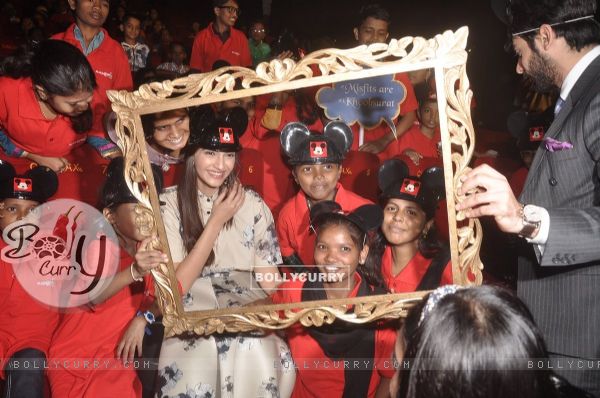Sonam Kapoor poses with young fans at the Special Screening of Khoobsurat (337930)