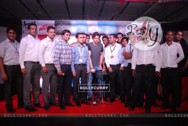 Hrithik Roshan poses with fans at the Promotion of Bang Bang