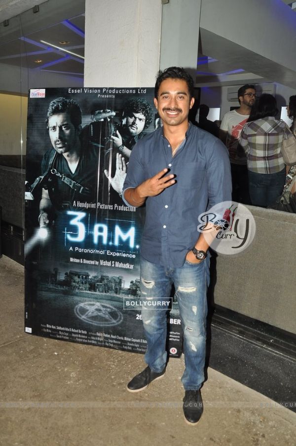 Rannvijay Singh poses for the camera at the Premier of 3 AM (338582)