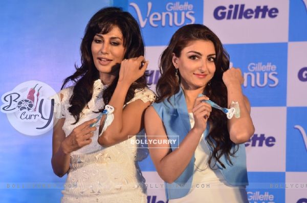 Chitrangda and Soha try out the Gillete Venus