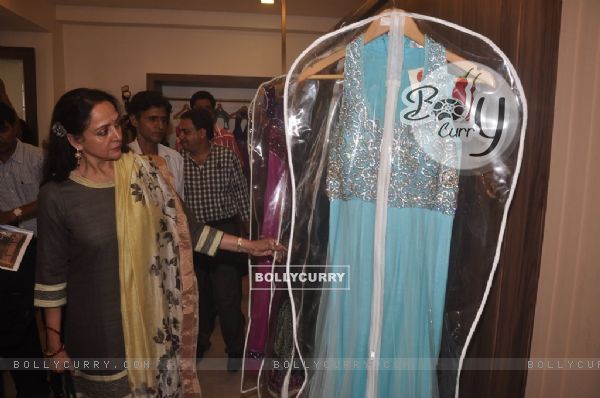 Hema Malini checks out the collection at Atharva Institute