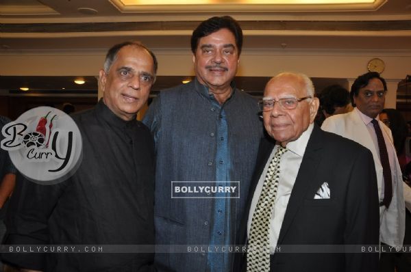 Pahlaj Nihalani poses with Shatrughan Sinha at the bash