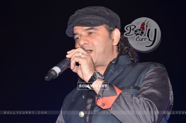 Mohit Chauhan at the Music Launch of Ekkees Toppon Ki Salaami (338986)