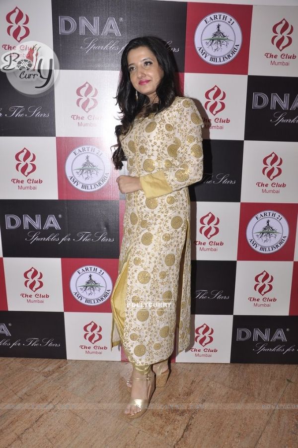 Amy Billimoria poses for the media at her Wedding Show