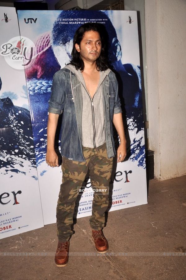 Shirish Kunder poses for the media at the Special Screening of Haider (339190)