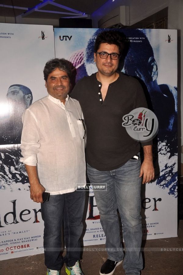 Vishal Bharadwaj poses with Goldie Behl at the Special Screening of Haider