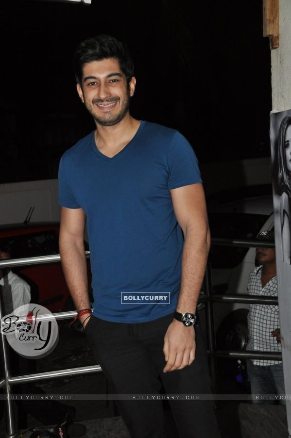 Mohit Marwah poses for the media at the Special Screening of Haider (339740)