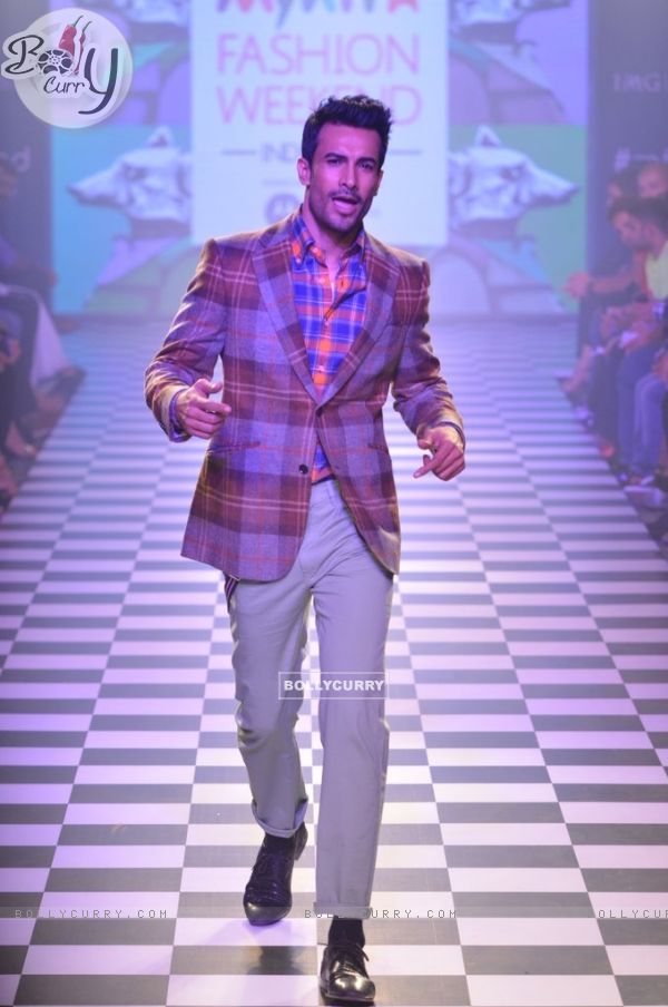 Asif Azim walks the ramp at Myntra Fashion Week Day 2