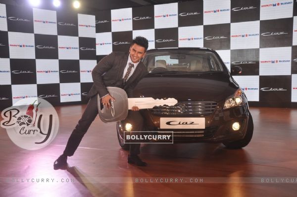 Ranveer Singh poses along the new Maruti Suzuki Ciaz