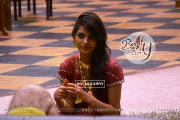 Sonali gearing up for the wedding album task
