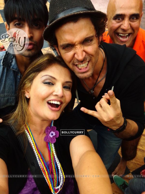 The inmates of Bigg Boss 8 get a selfie clicked with Hrithik