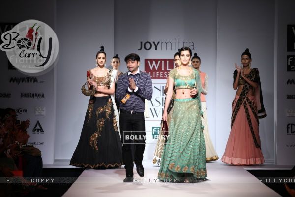 Joy Mitra's show at the Grand Finale of Wills Lifestyle India Fashion Week