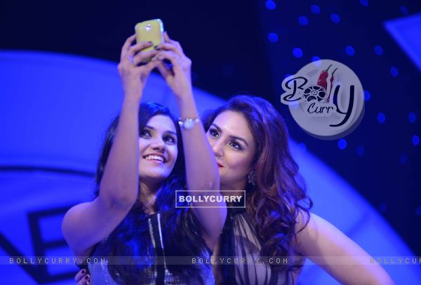 Huma Qureshi gets selfie with a fan at A Panel Discussion by Oriflame