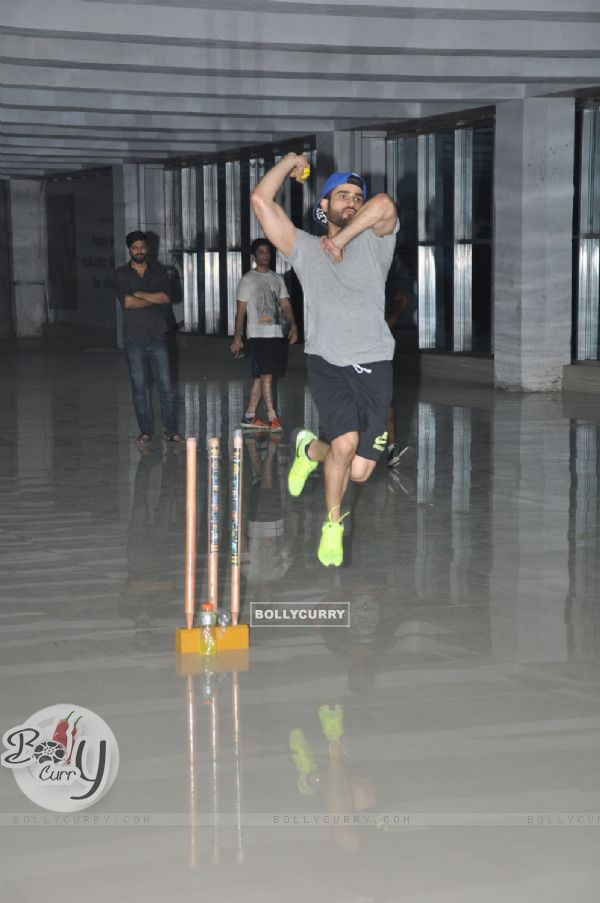Karan Tacker snapped during the practice session