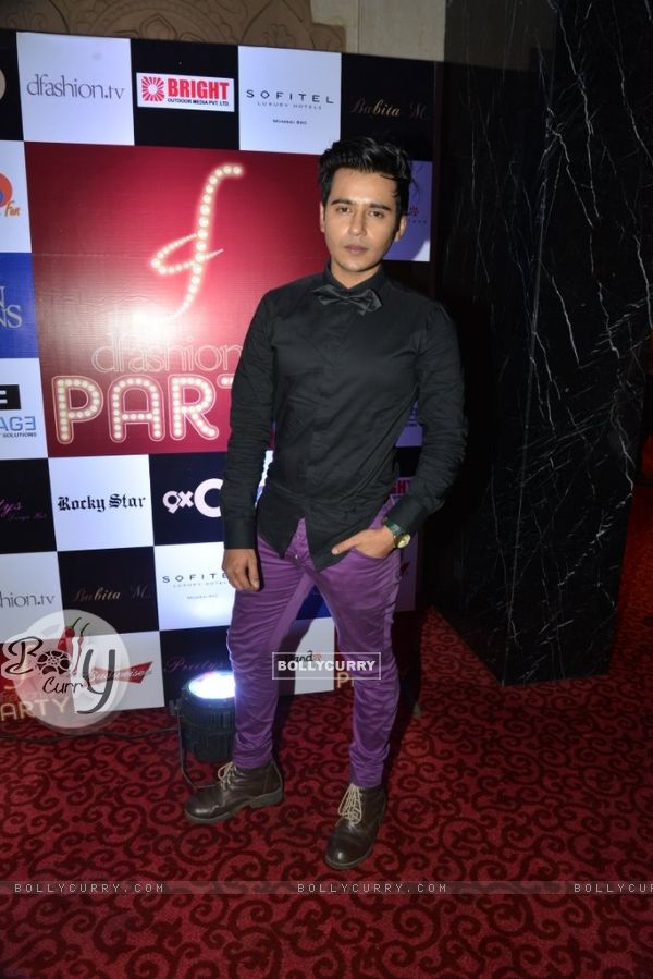 Aditya Singh Rajput poses for the media at the D fashion.tv Party
