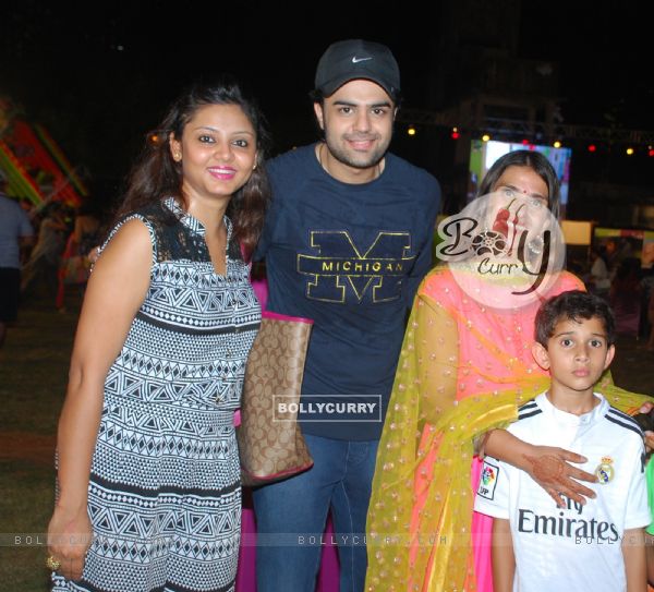 Manish Paul poses with guests at JBCN Carnival East Meets West