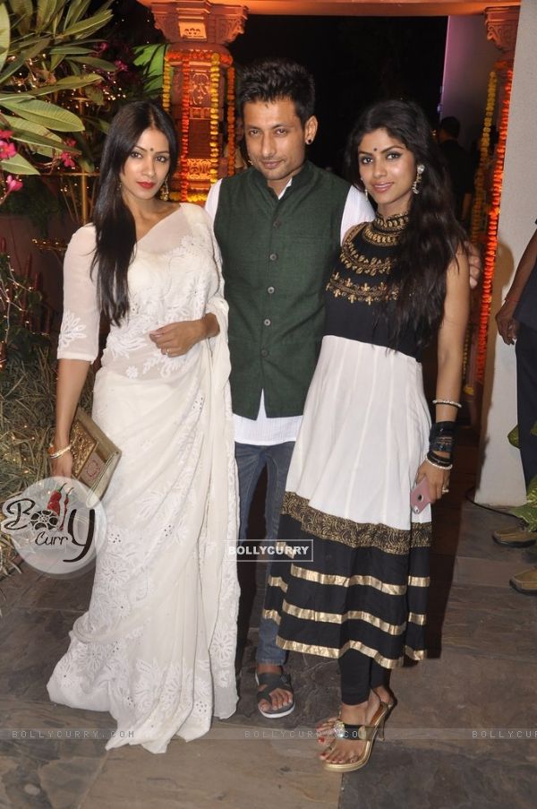 Indraneil Sengupta poses with wife Barkha Bisht Sengupta and a friend at Sachin Joshi's Diwali Bash