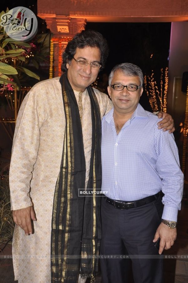 Talat Aziz poses with a friend at Sachin Joshi's Diwali Bash