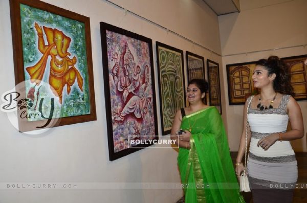 Tanishaa Mukerji was snapped at a Special Art Show Preview
