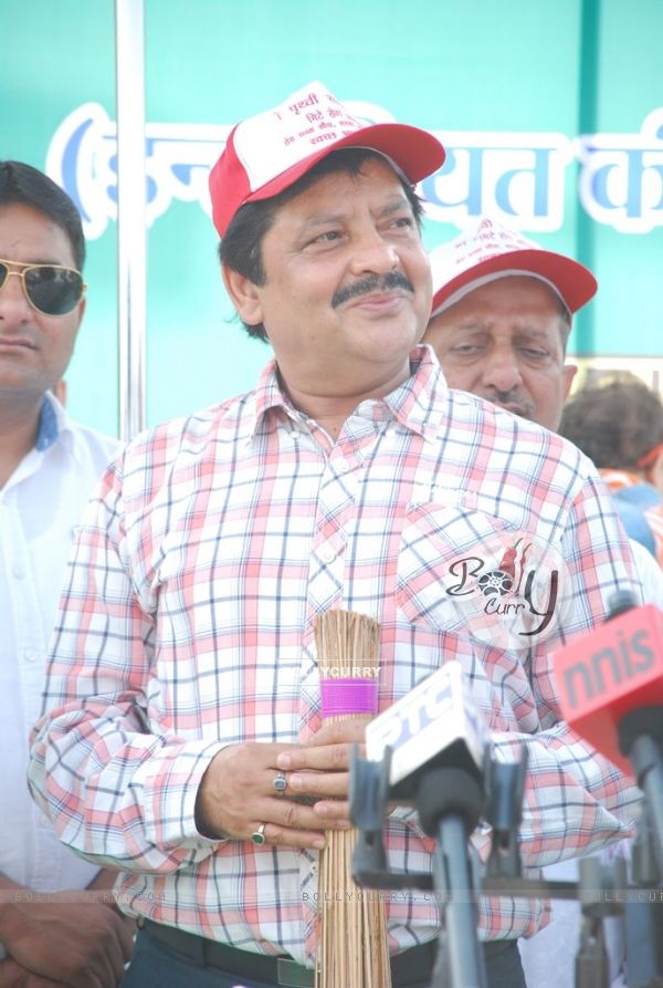Udit Narayan was snapped at Cleanliness Drive