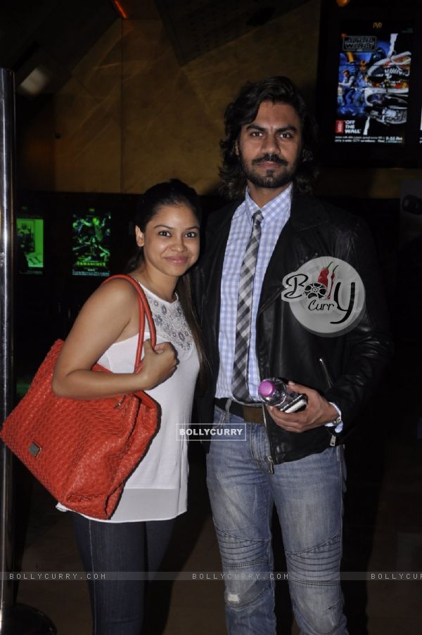 Sumona Chakravarti poses with Gaurav Chopra at the Premier of the Film Interstellar