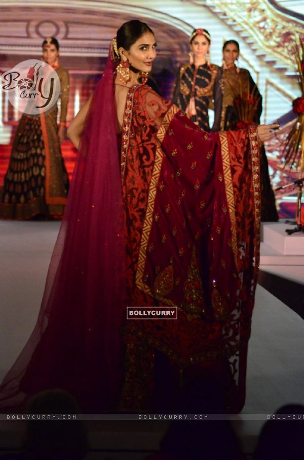 Vaani Kapoor walks at the The Royal Fable Show