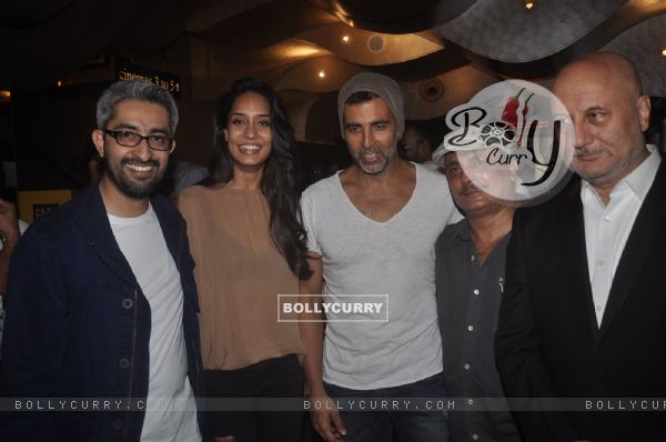 Cast of The Shaukeens poses for the media at the Premier (343641)