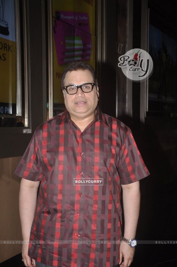 Ramesh Taurani poses for the media at the Premier of The Shaukeens (343644)