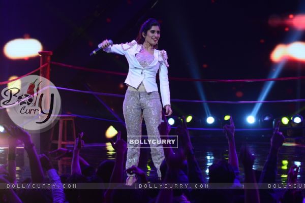 Contestant Akaksa performing on India's Raw Star (344107)